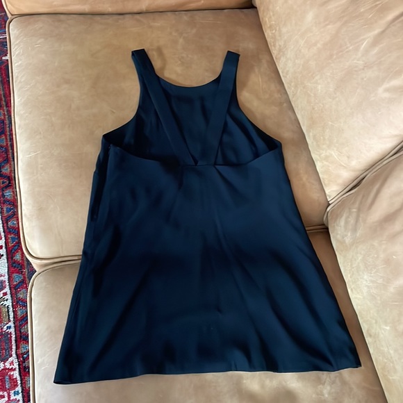 EMERSON FRY Silk V Back Top - Picture 6 of 12